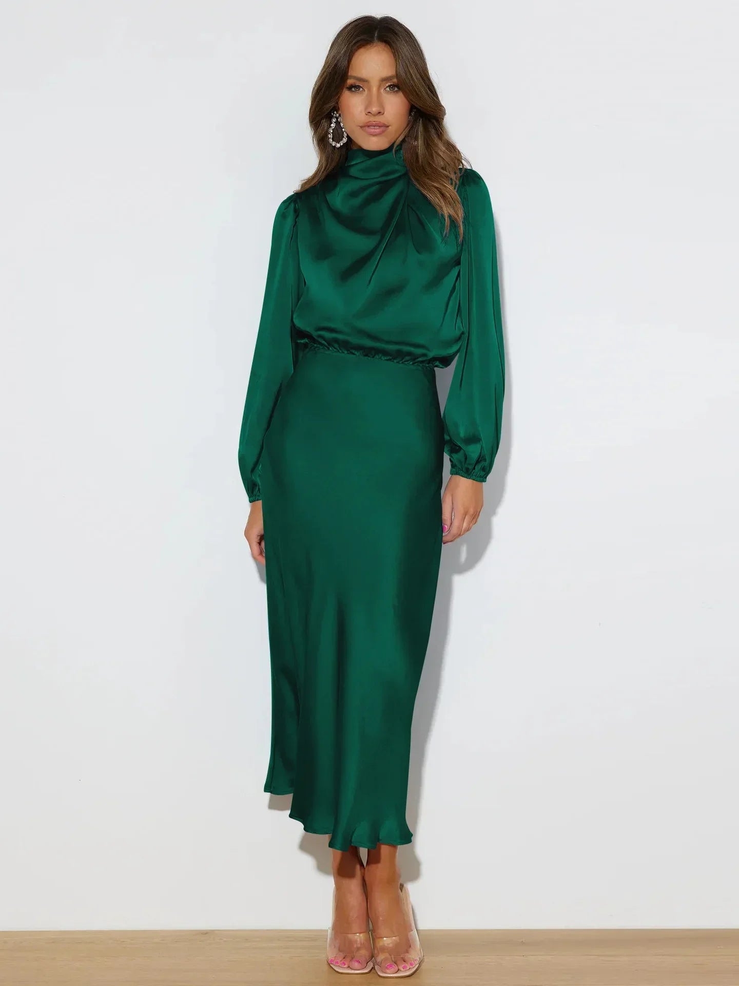 Clásico Madrid | Elegant Satin Evening Dress – Long Sleeve Party Look